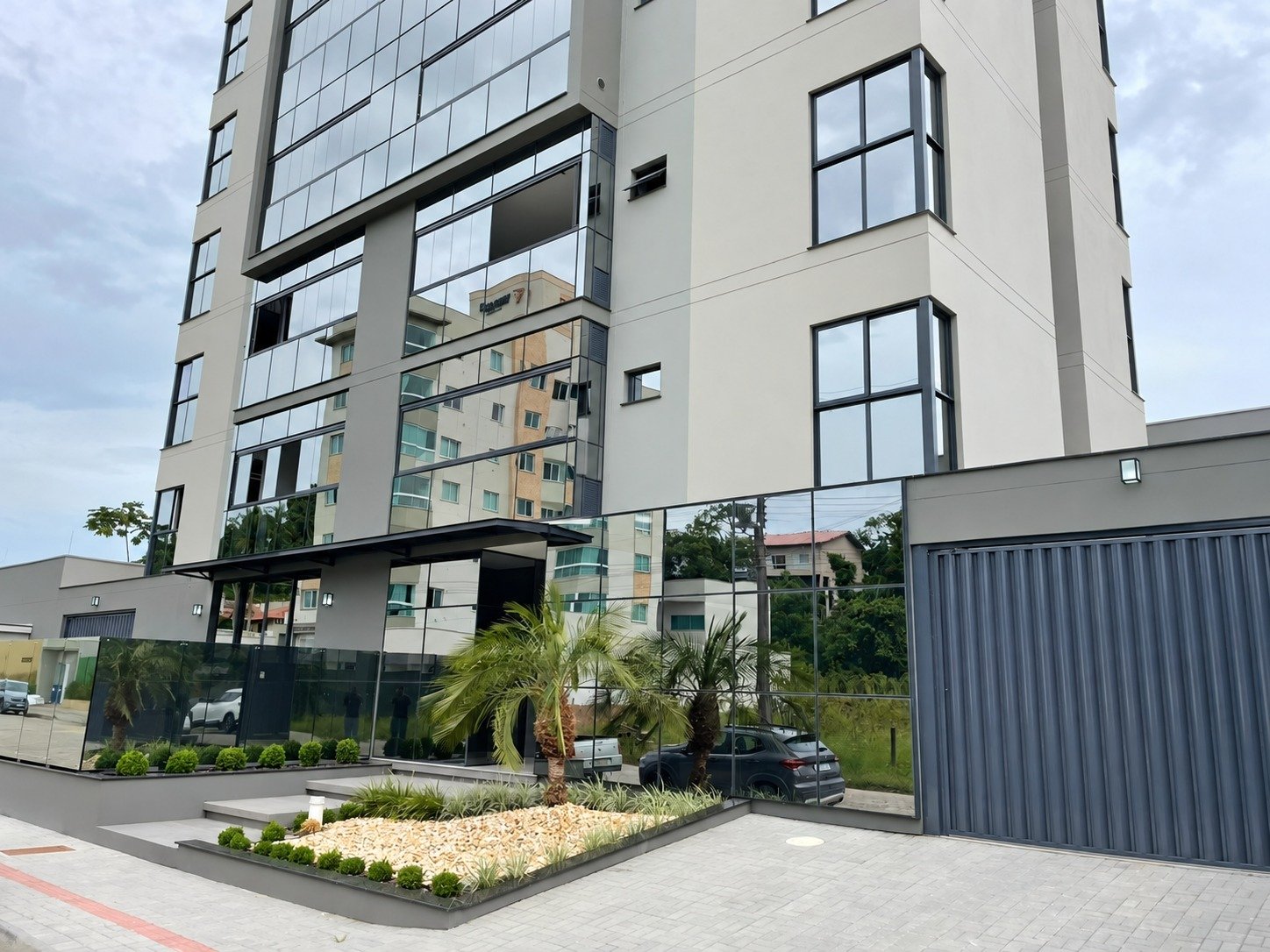 Edifício residencial — obra entregue pela BS Back & Souza